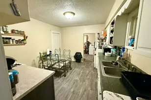 1802 E 8th St, Pueblo, CO 81001 - Photo 10