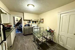 1802 E 8th St, Pueblo, CO 81001 - Photo 8