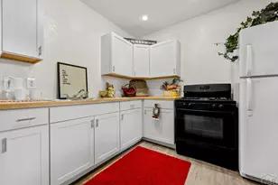 704 E 6th St, Pueblo, CO 81001 - Photo 6