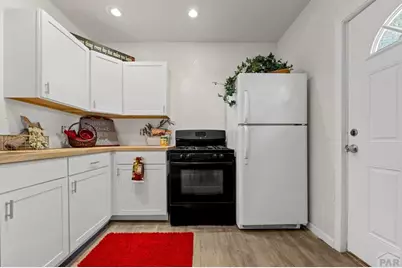 704 E 6th St, Pueblo, CO 81001 - Photo 8