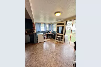 318 W 10th St, La Junta, CO 81050 - Photo 16