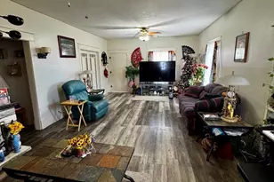 318 W 10th St, La Junta, CO 81050 - Photo 18