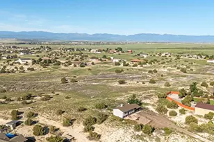 2054 W Locoweed Dr, Pueblo, CO 81007 - Photo 32