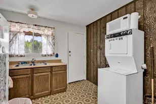 997 Wells Fargo Cir, Jefferson, CO 80456 - Photo 10