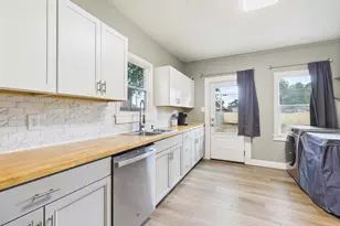 1012 E Abriendo Ave, Pueblo, CO 81004 - Photo 16