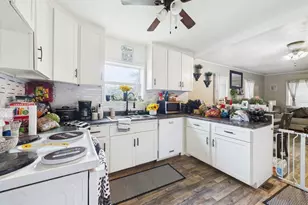 1744 Brown Ave, Pueblo, CO 81004 - Photo 10