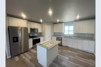 1186 E Desert Cove Dr, Pueblo West, CO 81007 - Photo 2