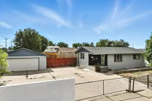 2402 W 17th St, Pueblo, CO 81003 - Photo 6