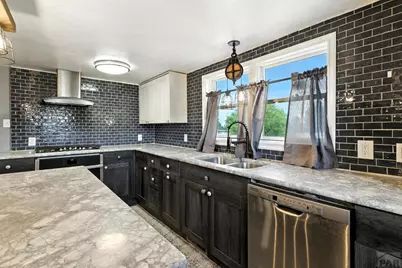 2402 W 17th St, Pueblo, CO 81003 - Photo 10