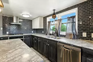 2402 W 17th St, Pueblo, CO 81003 - Photo 10