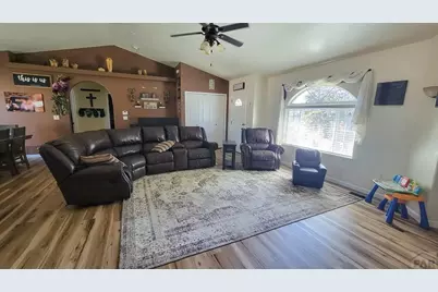 12 Grant Ave, Penrose, CO 81240 - Photo 10