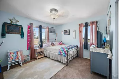 650 E Woodleaf Dr, Pueblo West, CO 81007 - Photo 16