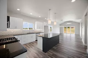 1481 W Delaney Dr, Pueblo, CO 81007 - Photo 4