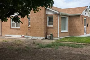 1910 E 8th St, Pueblo, CO 81001 - Photo 4