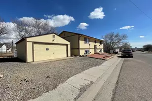 1529 Oakshire Ln, Pueblo, CO 81001 - Photo 2