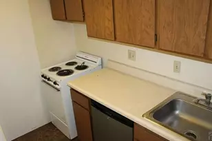 1529 Oakshire Ln, Pueblo, CO 81001 - Photo 6