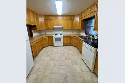 426 Poplar Ave, Las Animas, CO 81054 - Photo 12
