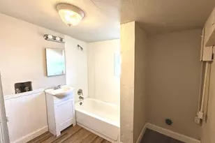 2402 Wyoming Ave, Pueblo, CO 81004 - Photo 12