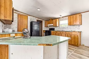 2206 W 16th St, Pueblo, CO 81003 - Photo 8