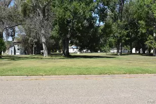 212 S Catalpa St, Manzanola, CO 81058 - Photo 4