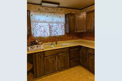 219 E Indiana Ave, Walsenburg, CO 81089 - Photo 10