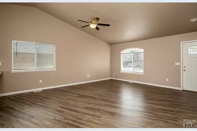 3117 W 18th St, Pueblo, CO 81003 - Photo 6