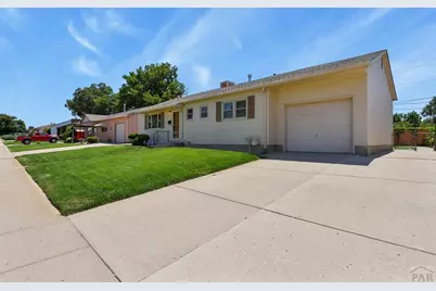 1112 Kennedy St, Pueblo, CO 81001 - Photo 2
