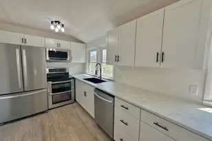 219 W 6th St, La Junta, CO 81050 - Photo 6