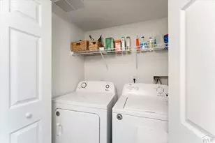 814 Edna Ln, Pueblo, CO 81005 - Photo 8