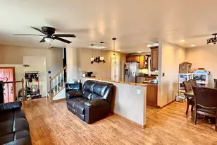 37 Verdosa Dr, Pueblo, CO 81005 - Photo 8