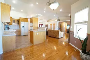 461 E Fredonia Dr, Pueblo, CO 81007 - Photo 12