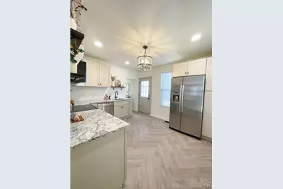 402 Barnes Ave, La Junta, CO 81050 - Photo 2