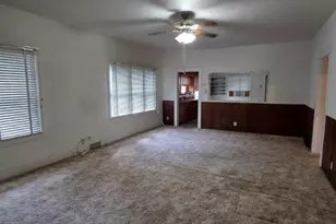 608 S 4th St, Lamar, CO 81052 - Photo 8