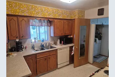 901 San Juan Ave, La Junta, CO 81050 - Photo 14