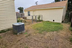 208 S 6th St, Holly, CO 81047 - Photo 12