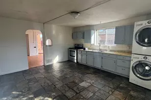 1027 E Abriendo Ave, Pueblo, CO 81004 - Photo 6