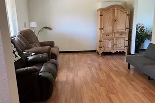 1817 Cimarron Ave, La Junta, CO 81050 - Photo 4