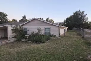 5 Reese Cir, Lamar, CO 81052 - Photo 2