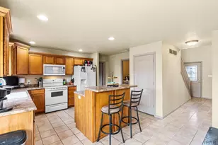 2403 Meadowlark Ln, Pueblo, CO 81008 - Photo 12