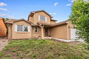 2403 Meadowlark Ln, Pueblo, CO 81008 - Photo 2