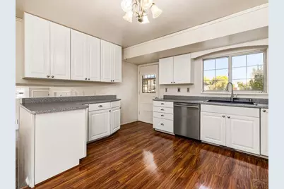 9 Heaton Place, Pueblo, CO 81001 - Photo 2