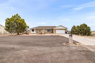 1177 E Kirkwood Dr, Pueblo West, CO 81007 - Photo 2