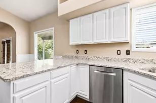 4716 Scarlet Sage Dr, Pueblo, CO 81001 - Photo 10