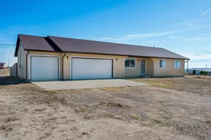 393 E Chadwick Dr, Pueblo West, CO 81007 - Photo 2