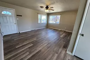28 Stanford Ave, Pueblo, CO 81005 - Photo 2