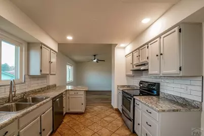 303 Starlite Dr, Pueblo, CO 81005 - Photo 2