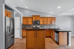 2327 Crestwood Ln, Pueblo, CO 81008 - Photo 14