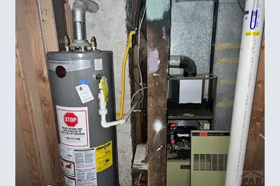 1111 E 6th St, Pueblo, CO 81001 - Photo 8