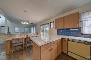 14 Crested Hill Ct, Pueblo, CO 81008 - Photo 18