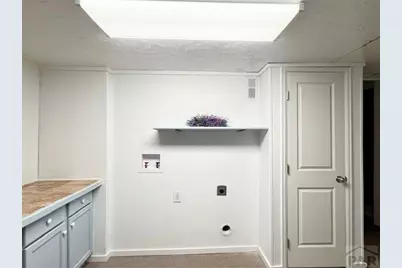 2211 N Elizabeth St, Pueblo, CO 81003 - Photo 14